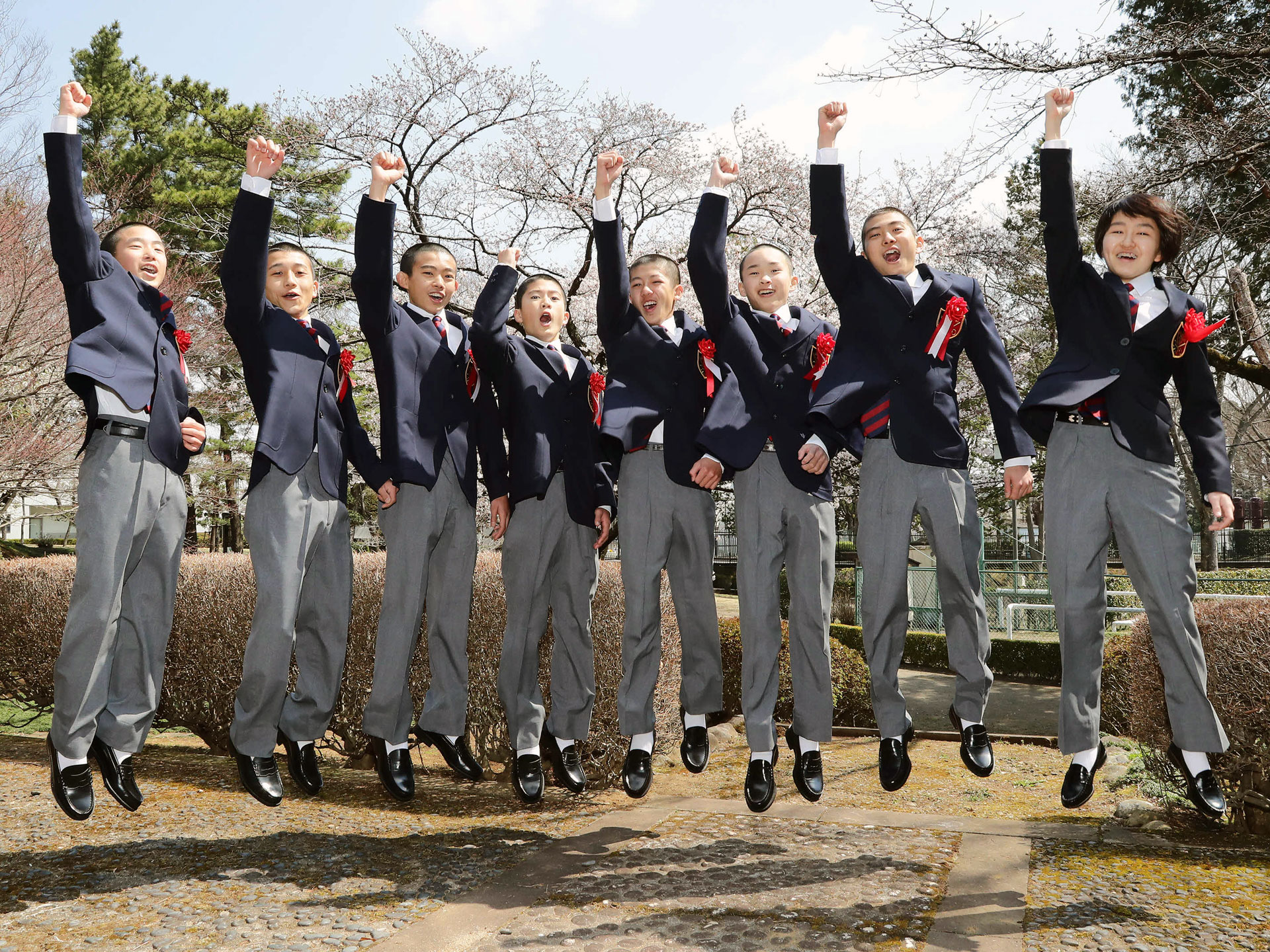 【競馬】古川奈穂さん(16)ら8人が競馬学校に入学【画像】 【競馬】古川奈穂さん(16)ら8人が競馬学校に入学【画像】