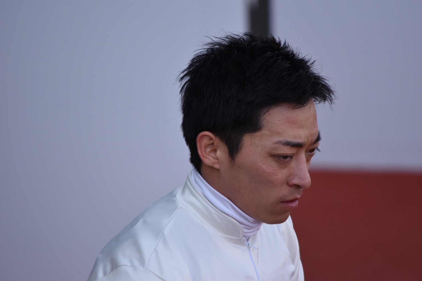 【競馬】デムーロ騎手、川田騎手を左肘で小突き、過怠金制裁 【競馬】デムーロ騎手、川田騎手を左肘で小突き、過怠金制裁