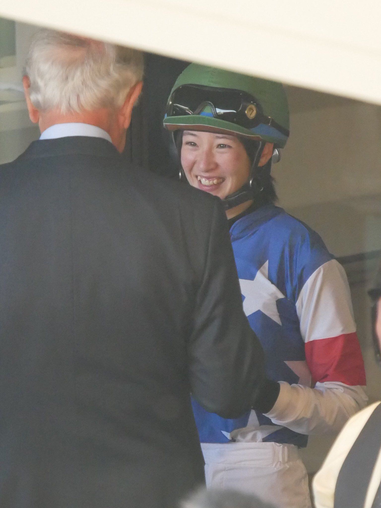 【競馬】菜七子がJCで来日した外人関係者にも大人気な件