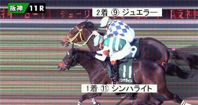 【競馬/桜花賞】同着だろこれ(※ハナ差・ストップモーション画像あり)