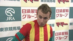 【競馬・有馬記念】「tired...」枠順抽選会ムーアの早く帰りたそうな感じwwwww