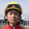 【競馬】新人騎手・川又賢治くん、デビュー2日目にて2人気の馬で落馬