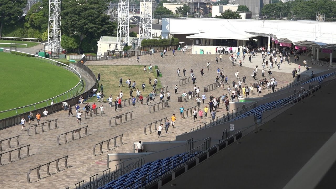【競馬】エリザベス女王杯の京都競馬場、女性は入場無料！　ておかしくね？