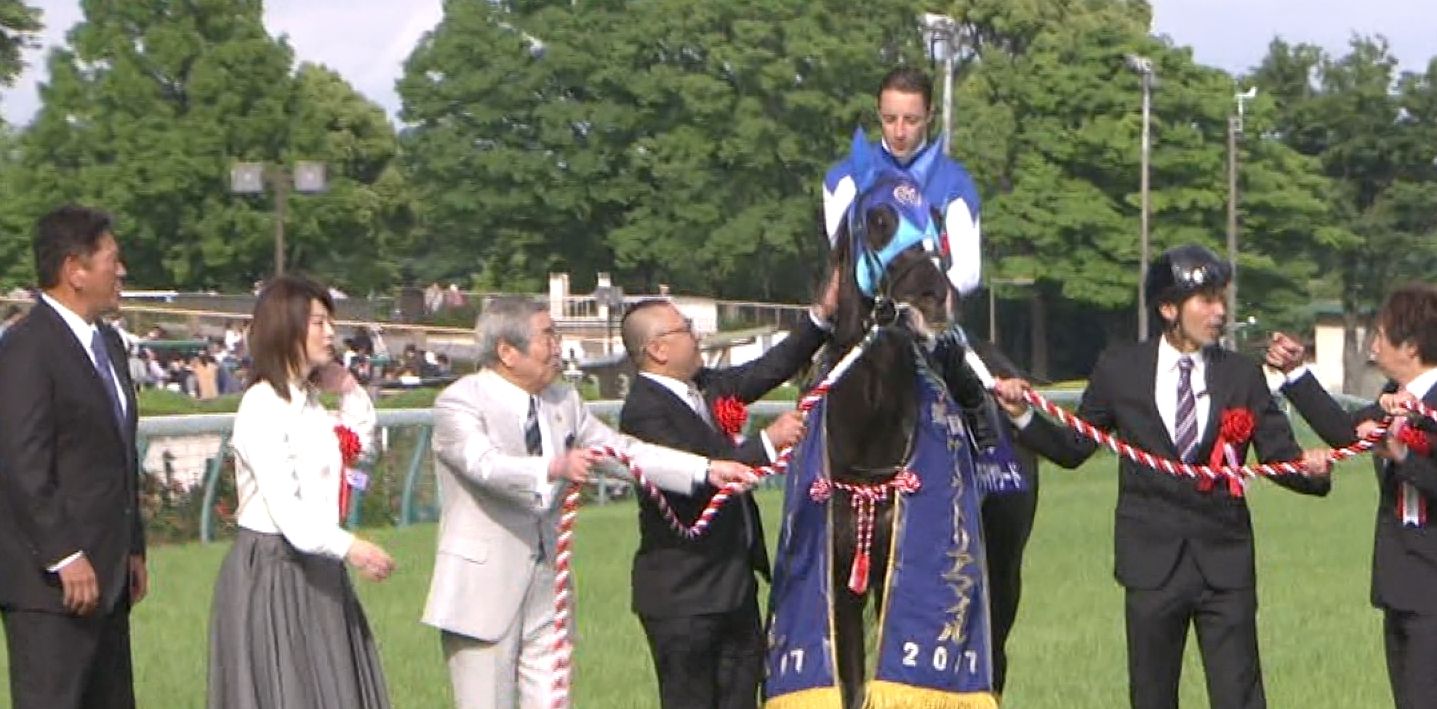 【競馬/ヴィクトリアM】近藤利一オーナー「オッズが低すぎて不満やった。人気のなさは君らのせいや」 【競馬/ヴィクトリアM】近藤利一オーナー「オッズが低すぎて不満やった。人気のなさは君らのせいや」
