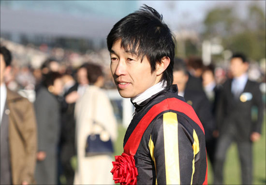 【競馬】武豊を越える人気騎手って絶対現れないよな 【競馬】武豊を越える人気騎手って絶対現れないよな