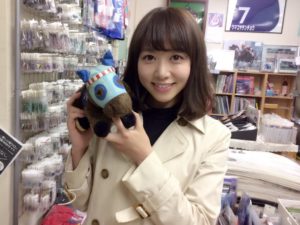 【競馬】武豊が思った以上に抱き寄せていた件→「美人競馬キャスターを抱き寄せ、熱いキス！」