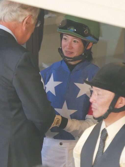 【競馬】菜七子がJCで来日した外人関係者にも大人気な件
