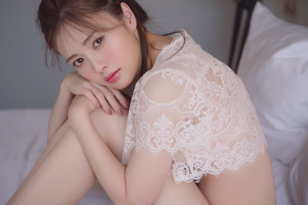 【競馬芸能人】乃木坂46白石麻衣、写真集が講談社史上最高の２５万部を突破　担当「歴史に名を刻む１００年に１度の大ヒット作」