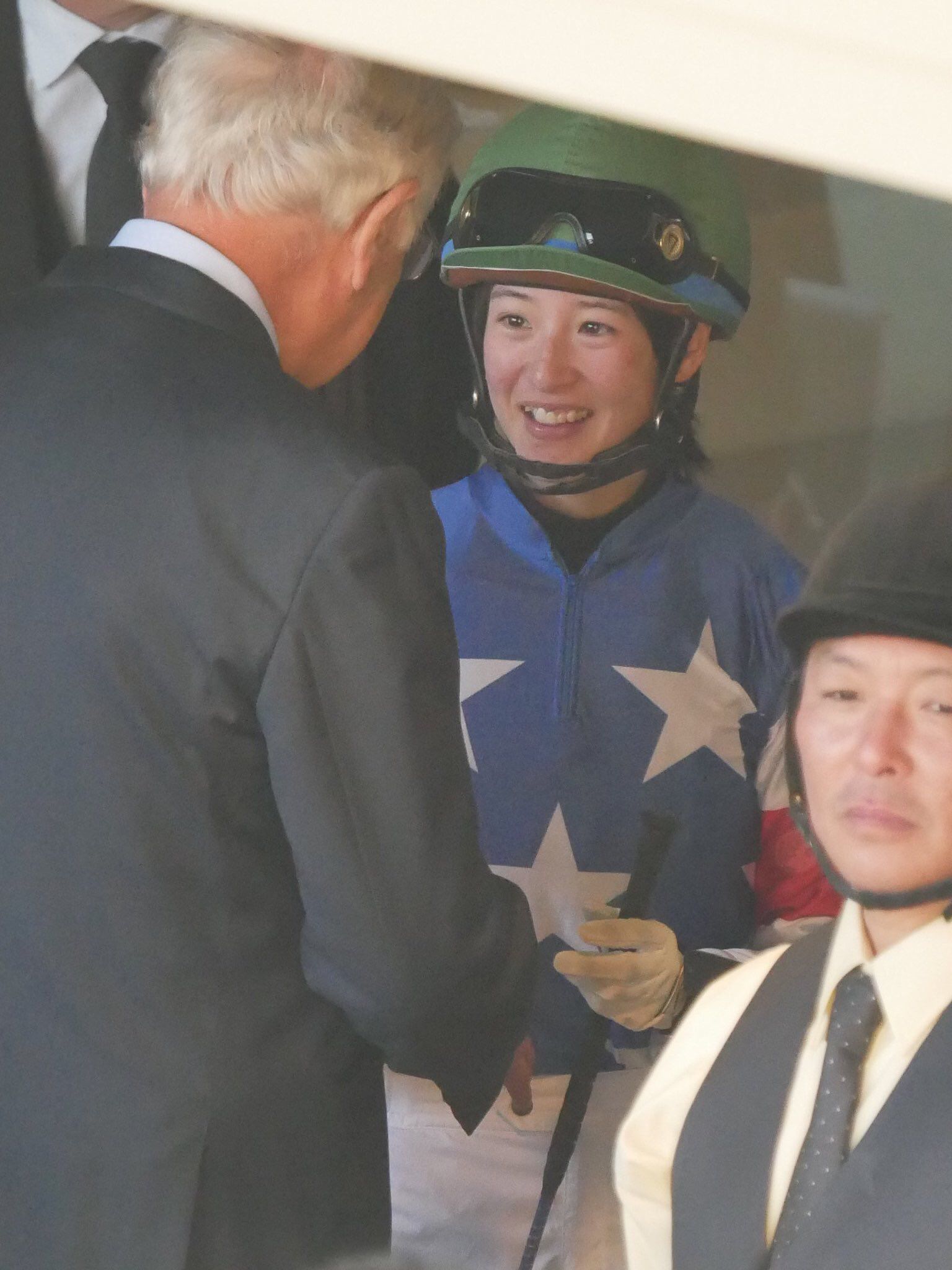 【競馬】菜七子がJCで来日した外人関係者にも大人気な件