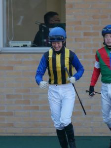【競馬】[画像] 丸田が菜七子をめっちゃ笑わせてる件