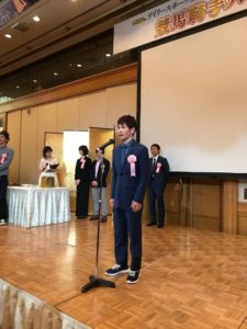 【競馬】[画像] 菜七子が戸崎のスピーチを完全無視してる件