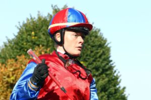 【競馬】[画像] オリビエ・ペリエの長女メガネペリエが騎手が初勝利