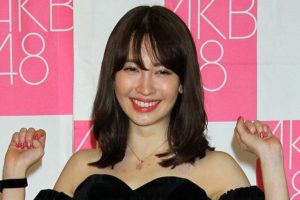 【競馬/芸能】悲報、俺たちの小嶋陽菜がDMMグループの若社長と熱愛 【競馬/芸能】悲報、俺たちの小嶋陽菜がDMMグループの若社長と熱愛