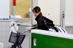 【競馬】[画像] 菜七子が自転車に乗ってた件