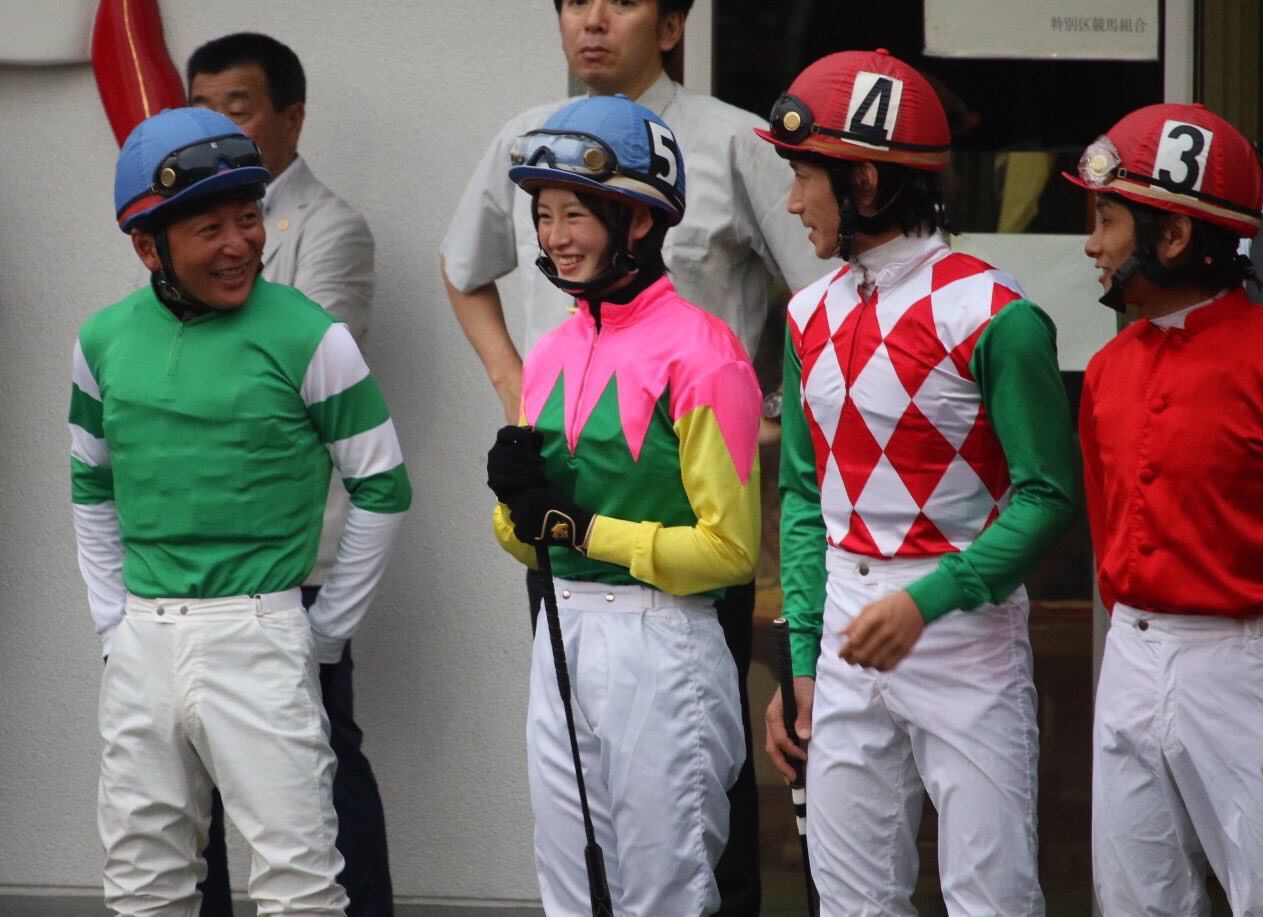 【競馬】[画像] 大井競馬場で菜七子に話しかけてるこのイケメン誰だよ