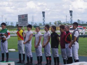 【競馬】[画像] 川田将雅1200勝！後輩にめちゃくちゃ慕われていた！
