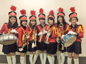 【競馬】[画像] 11/4京都競馬場に東京トゥインクルファンファーレ隊が来場！