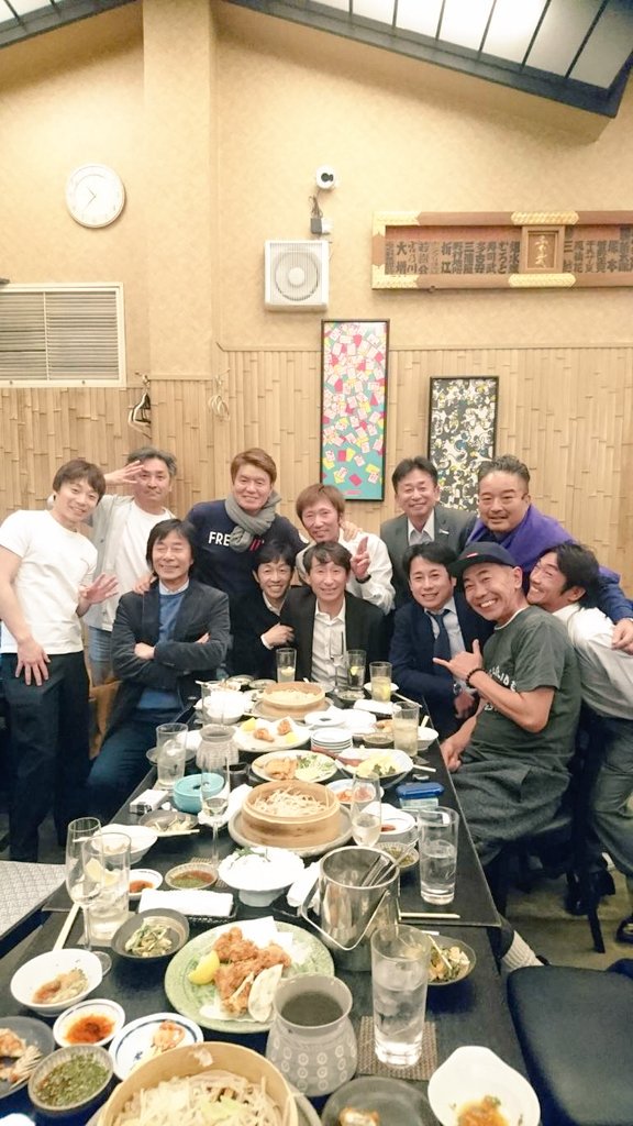 【競馬】[画像] 木梨憲武やヒロミが武豊＆横山典＆謎のメンツと飲んでいる件