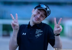 【競馬】[画像] ルメールさんドバイで浮かれすぎて完全に壊れる