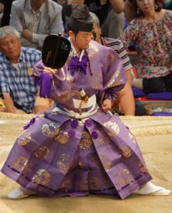 【競馬板】負けだすと休みに入る白鵬と鶴竜。