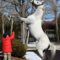 【競馬】[画像] ゴールドシップさん今年の種牡馬展示会でも直立不動を披露ｗｗｗｗｗｗ