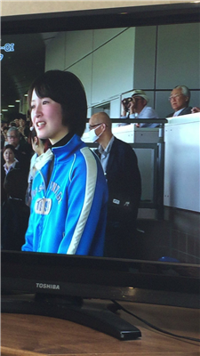 【競馬】ダービーを観戦してる菜七子がもはや映画のヒロインな件