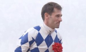 【競馬】デムーロ「ムチをたくさん使って裁決に呼ばれた」
