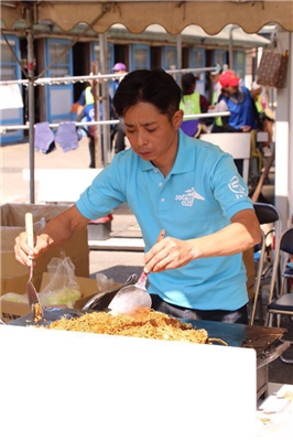 【競馬】[画像] ドゥラメンテにメガネをぶっ飛ばされる堀調教より面白い画像を貼ったやつが神