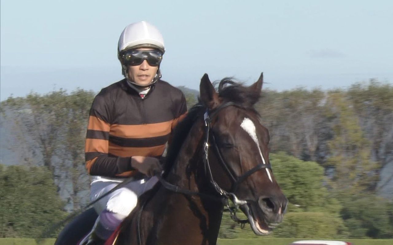 【競馬】[動画] 武豊さん、暴れ馬を完璧に乗りこなしてしまう