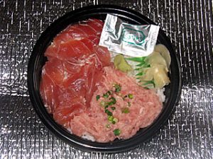 【競馬】競馬場でお昼はいつも何食べてる？？