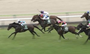【競馬】3着アーバンキッド福永「外枠だったので内に入れられなかった。」 【競馬】3着アーバンキッド福永「外枠だったので内に入れられなかった。」