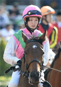 【競馬】細江純子 1年目 3勝 藤田菜七子 1年目 3勝(5/15終了時) 【競馬】細江純子 1年目 3勝 藤田菜七子 1年目 3勝(5/15終了時)